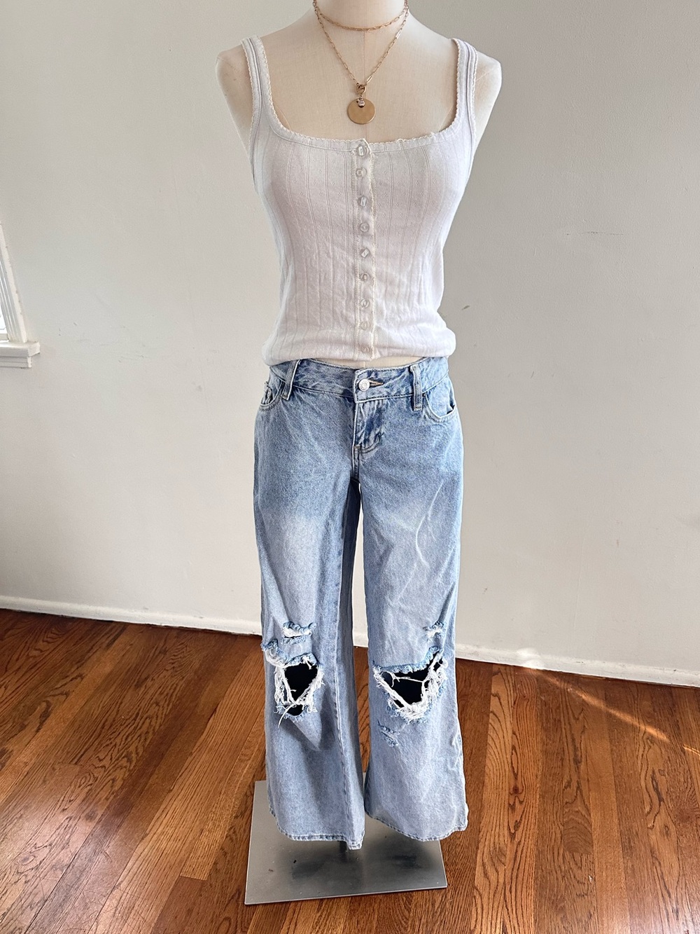 PacSun Casey Low Rise Baggy Distressed Wide Leg Jeans Light Wash Size 25 x 31